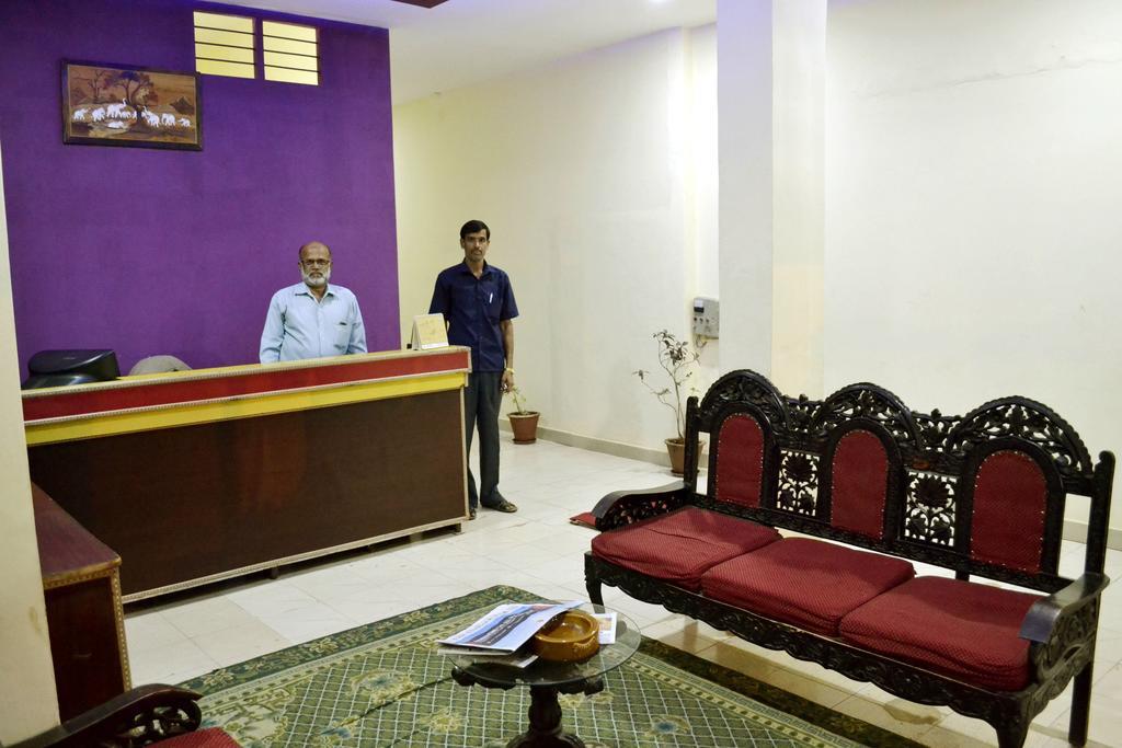 Galaxy Comforts Hotell Mysore Eksteriør bilde