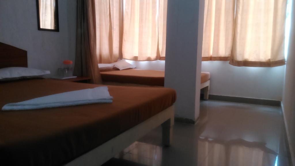 Galaxy Comforts Hotell Mysore Rom bilde